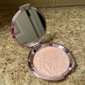 Becca shimmering skin perfector pressed